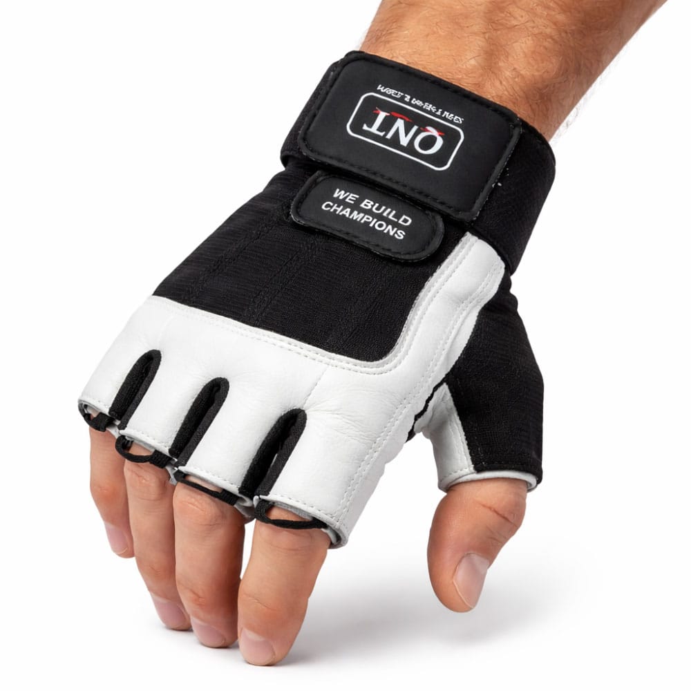 Пакување од QNT Long Strap Gloves